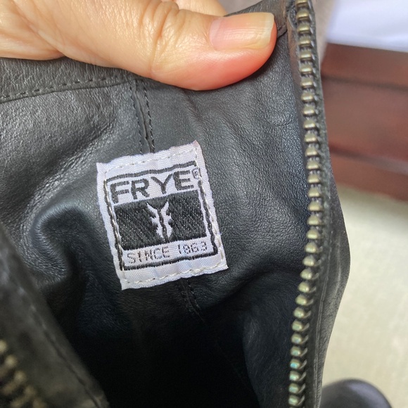 New FRYE Patty Artisan Zip Black Leather Ankle Boot 7.5M - Picture 6 of 7